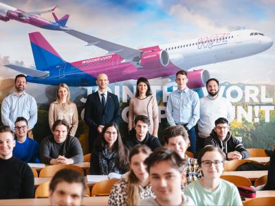 Együttműködési megállapodást kötött a Budapesti Gazdaságtudományi Egyetem és a Wizz Air